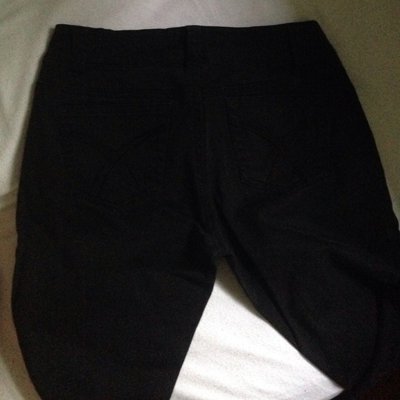 Basic - Picture 3 of 4