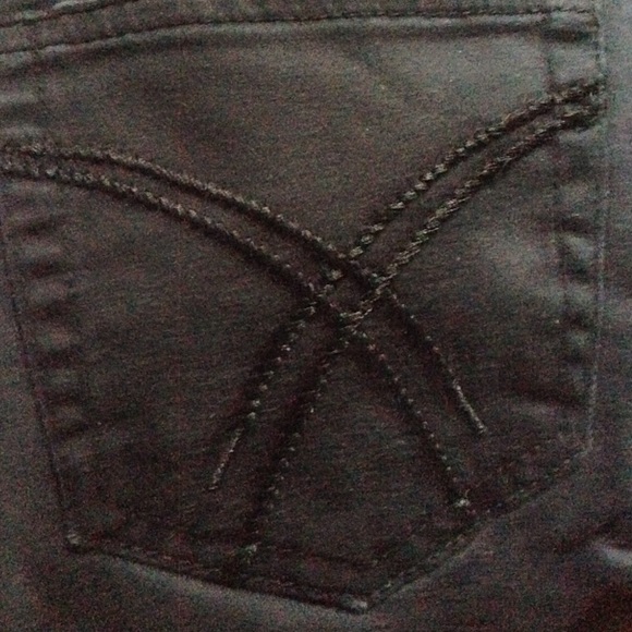 Basic - Picture 4 of 4