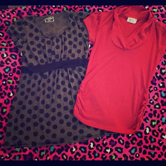 Lot of 2 maternity tops