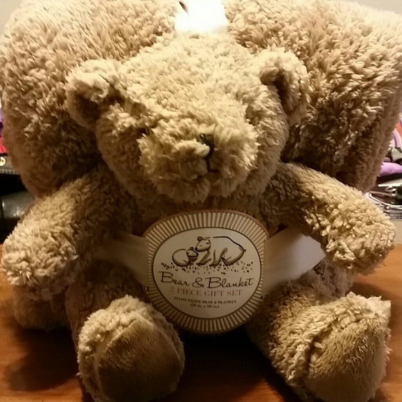 Blanket and bear set nwt