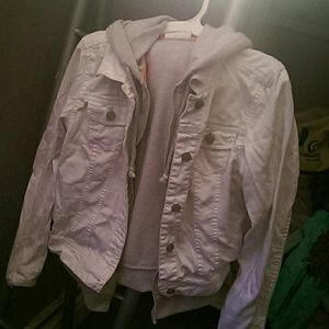 white woven jacket along w/ the knitted inner vest