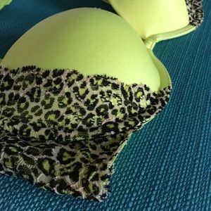 PINK strapless push-up bra!