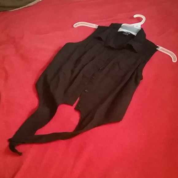 Black cropped tie front button down