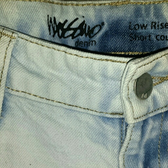 Distressed Denim Shorts - Picture 3 of 4