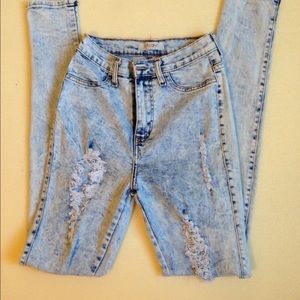High waisted jeans