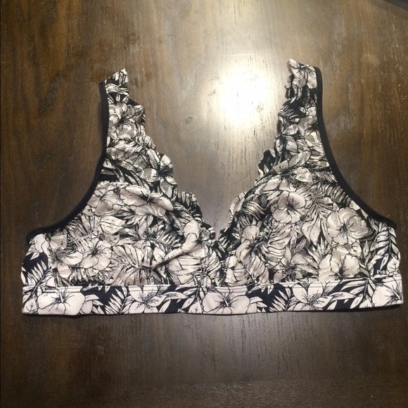 Vs pink lace bra