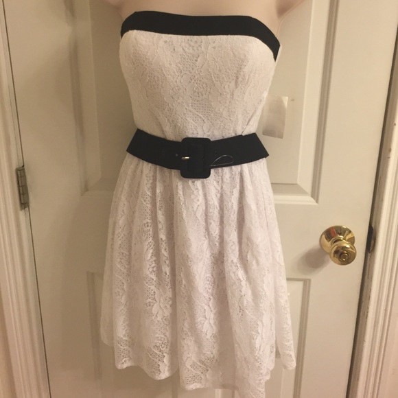 NWT - Juniors B. Darlin White Lace Dress, size 7/8 - Picture 1 of 4