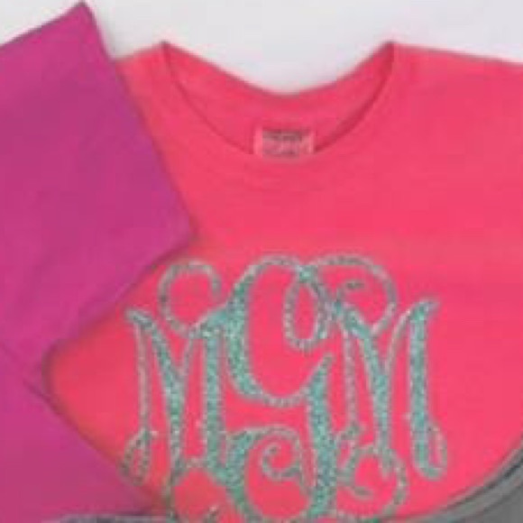 Metallic silver on shocking pink solid tee - Picture 1 of 1