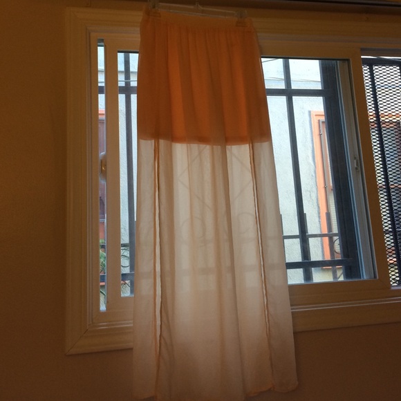 Light pink maxi skirt with thigh high slits - Picture 1 of 3
