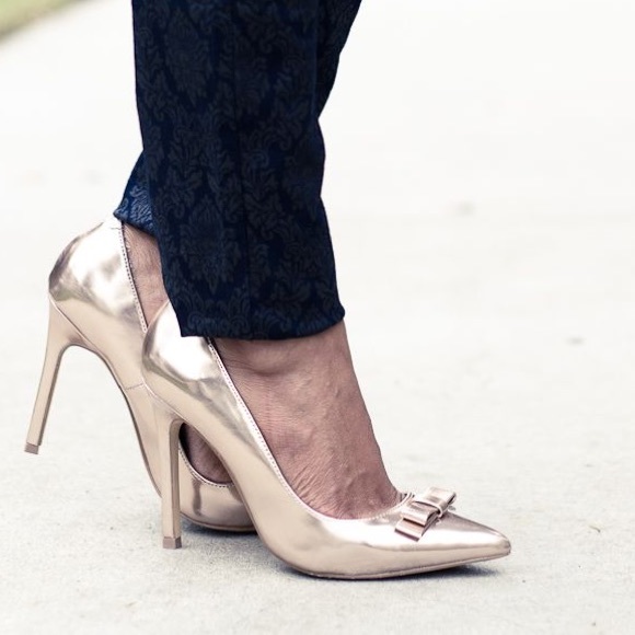 Rose Gold Metallic Bow Pumps