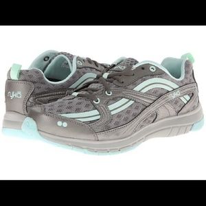 Women's Ryka Cross Trainers