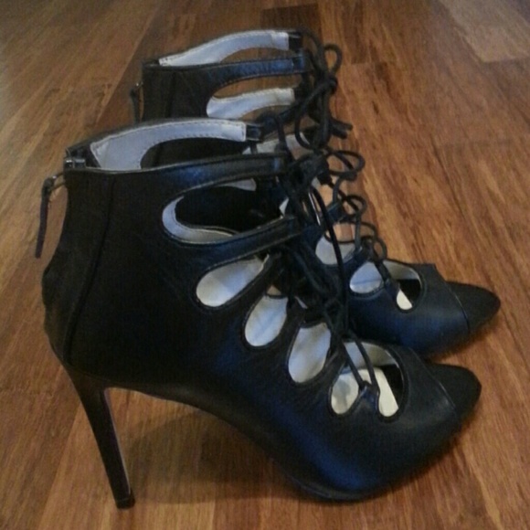 Zara Black Lace up heels.EU40.Great condition.