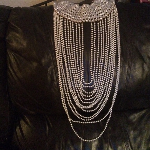 Pretty pearl necklace