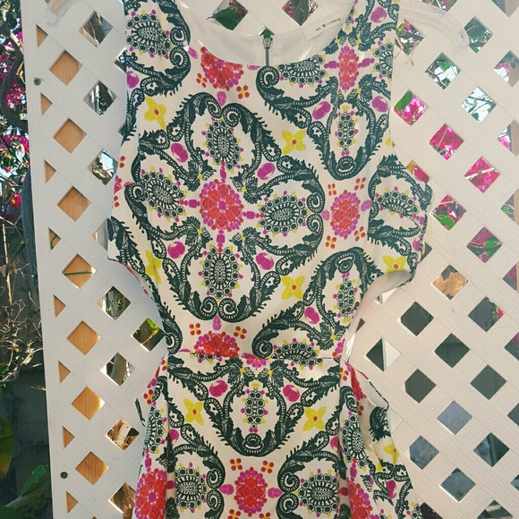 Women's dress