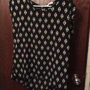 Black shirt w Aztec print