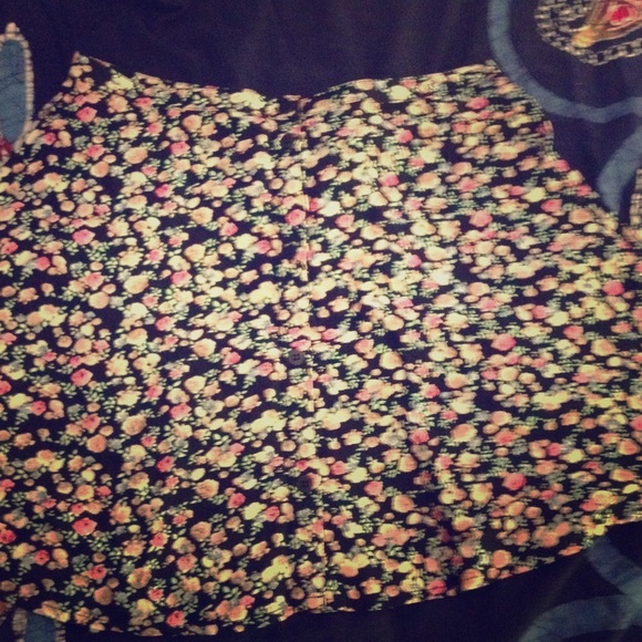 Cute floral circle skirt!