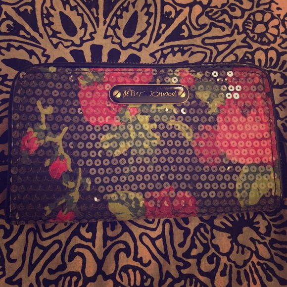 Betsey Johnson wallet