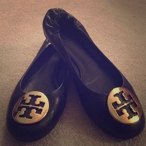 💯 Authentic Tory Burch Flats size 7