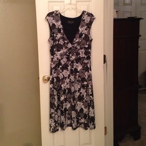 🌑 Connected flower print dress