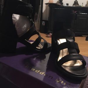 Steve Madden gladiators sandals black