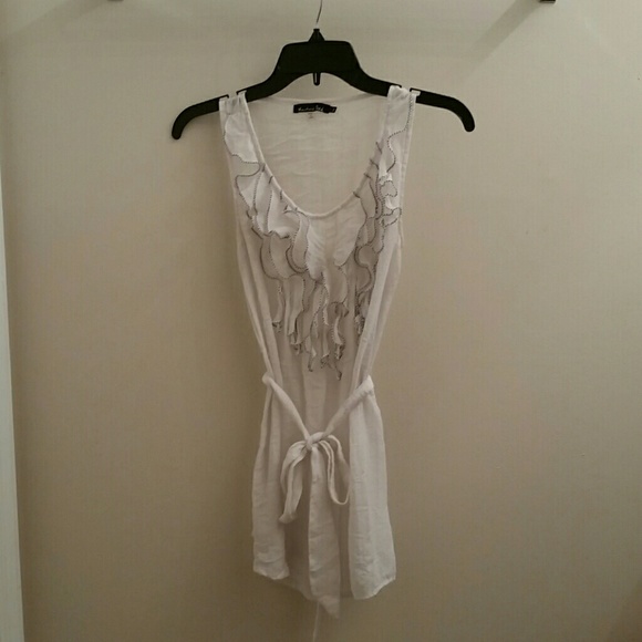 White ruffle top