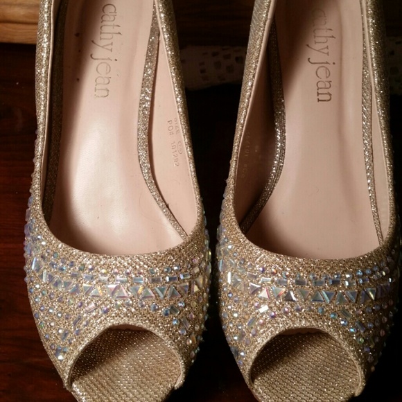 Shoes - Picture 2 of 2