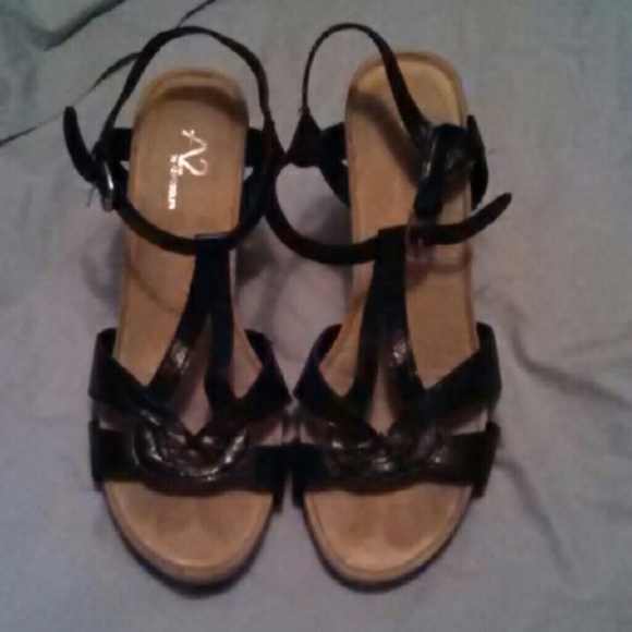 Sandals - Picture 2 of 3