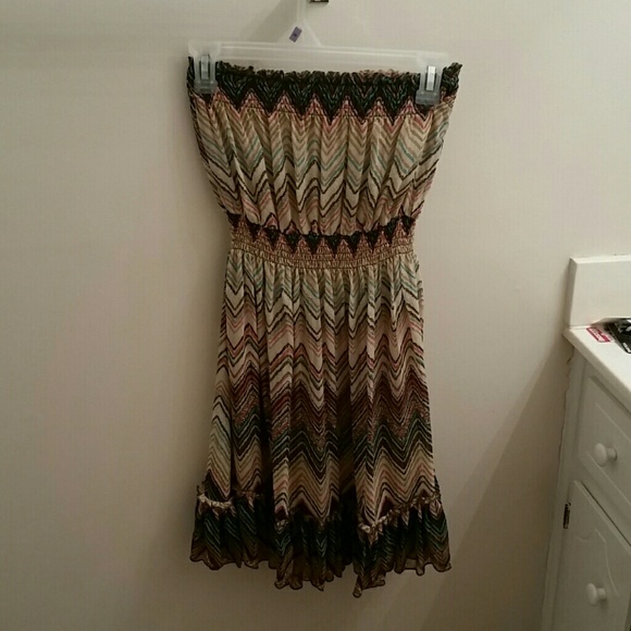 Strapless chevron dress