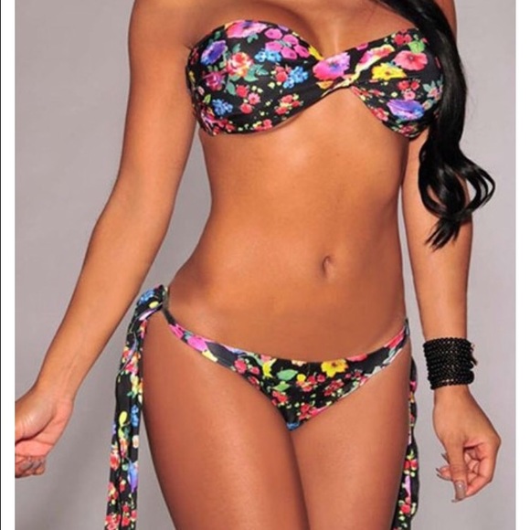 Floral print sexy bathing suit!! NEVER WORN