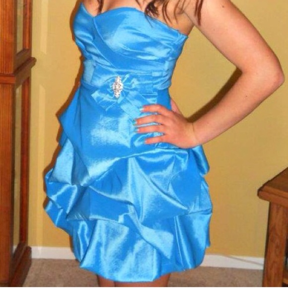 Homecoming/dinner dance/formal dress - Picture 1 of 1