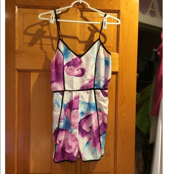 Watercolor floral romper - Picture 2 of 2