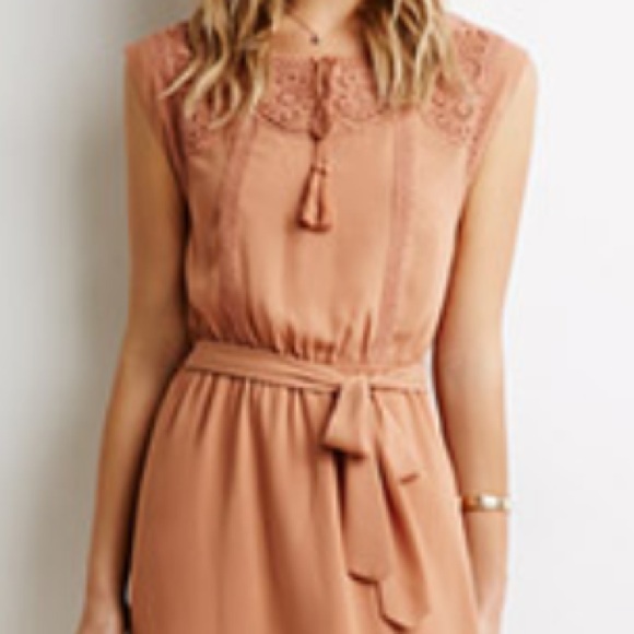 Crochet paneled maxi dress - Picture 2 of 2