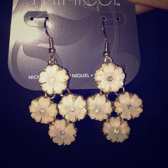 Flower earrings