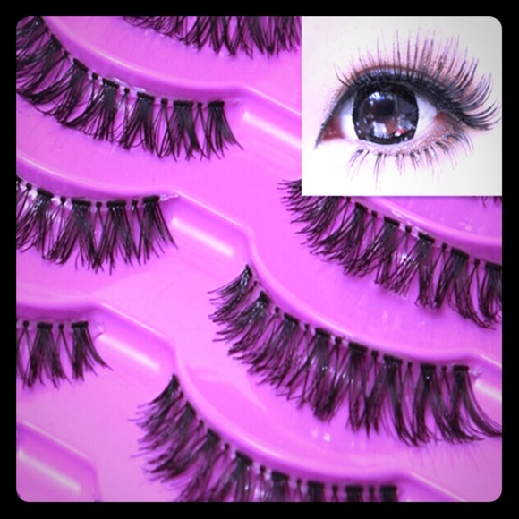 💋 5 Natural Long Crisscross False Eyelashes. 💋