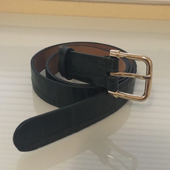 Green textured belt