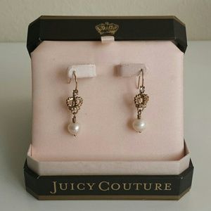 Juicy Couture crown/pearl earing