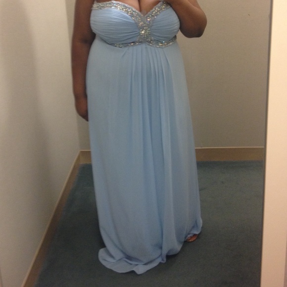 Super Pretty Light Blue Prom dress!
