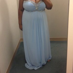 Super Pretty Light Blue Prom dress!