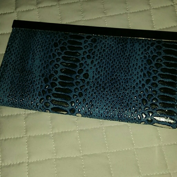 2 Wallets