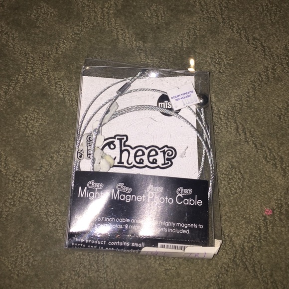 Cheer Picture Magnet Cable - Picture 1 of 2