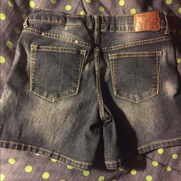 Tight fitting shorts