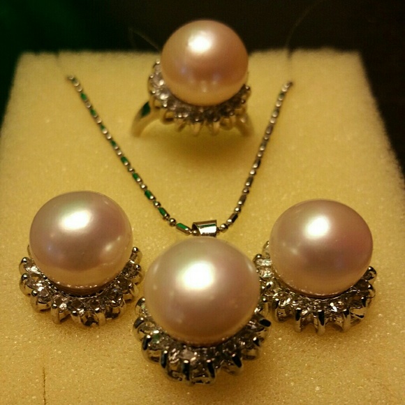 Cultured Pearl Set (Brand New) - Picture 2 of 4