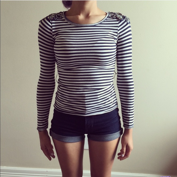 Guess Long Sleeve shirt