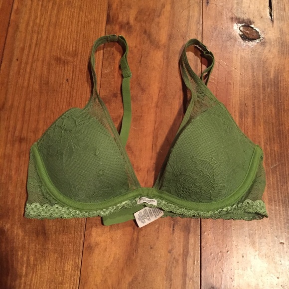 Green Lacey bra size 32b