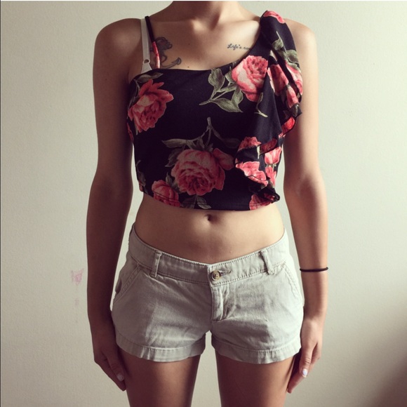 Crop-top & bottoms available