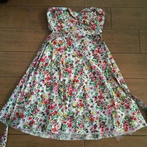 Floral dress! 💐🌼