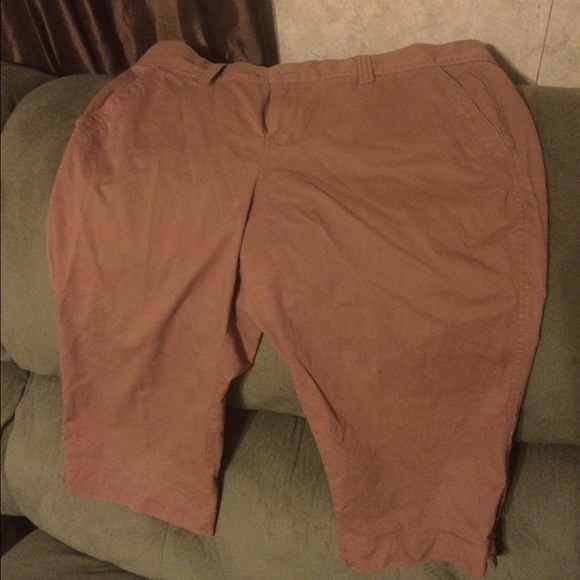 Khaki capris