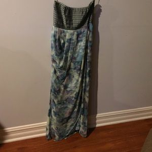 Elizabeth and James dress