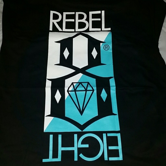 BRAND NEW MENS REBEL8 TEE SHIRT FROM ZUMIEZ - Picture 1 of 3
