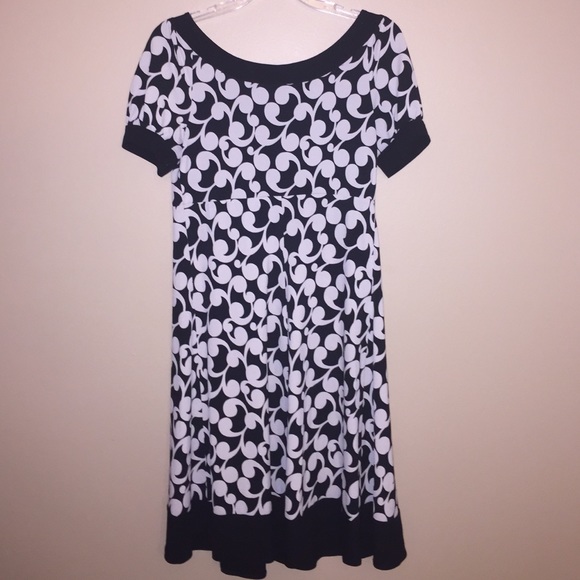 B&W Dress - Picture 2 of 4